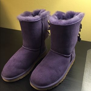 UGG Bailey Bow Big Kid Size 5